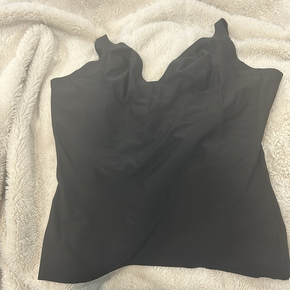 Skims foundation cami - Picture 3 of 3